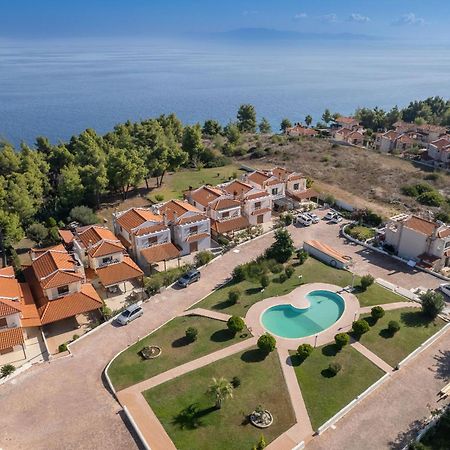 Petra Villa Afytos Exterior photo
